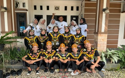 Penampilan Tari siswa-siswi SLB Negeri 3 Banjarmasin di Pekan Budaya Banua 2025